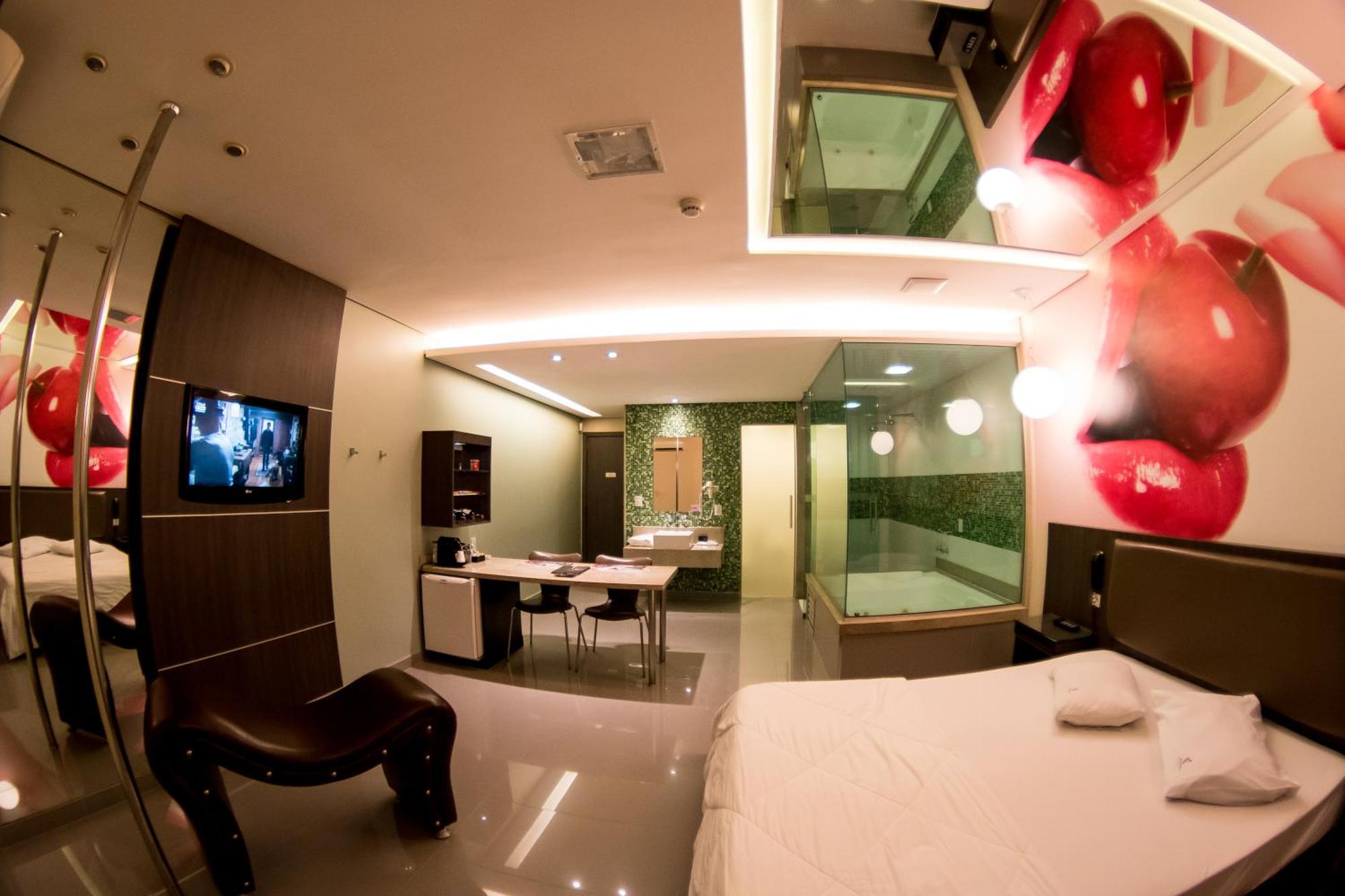 Vitara Motel (Adults Only) Taboao da Serra Exterior photo